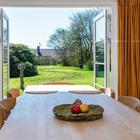 Charming Village Retreat 펜션 Ulfborg